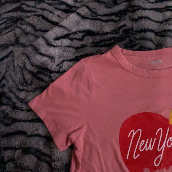 Old Navy size Medium peachy color - Picture 4 of 4